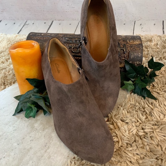 clarks artisan ankle boots